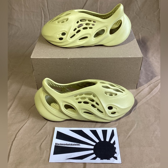 Adidas YZY Foam RNR Sulfer GV6775 Men´s Size 10